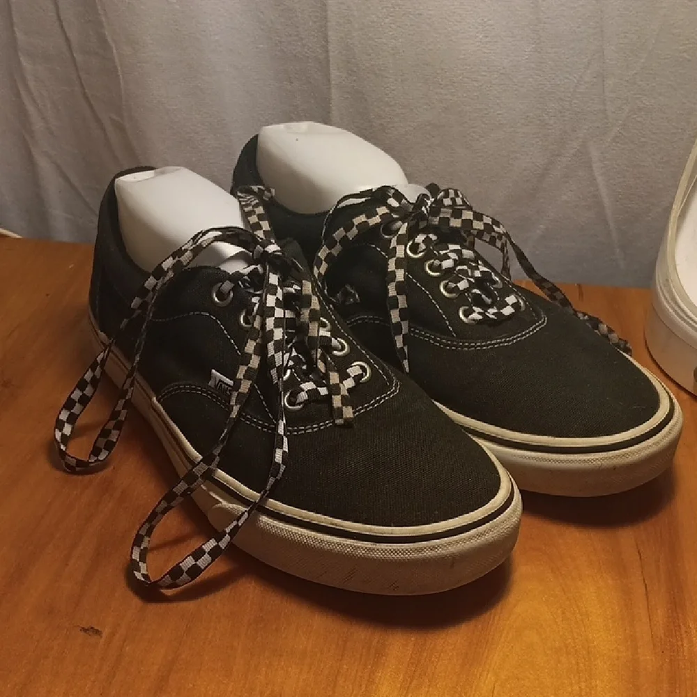 Vans Mens Sneakers Size 9.5